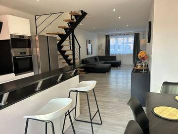 Gîte pour 6 personnes, avec jardin et terrasse à Lesquin