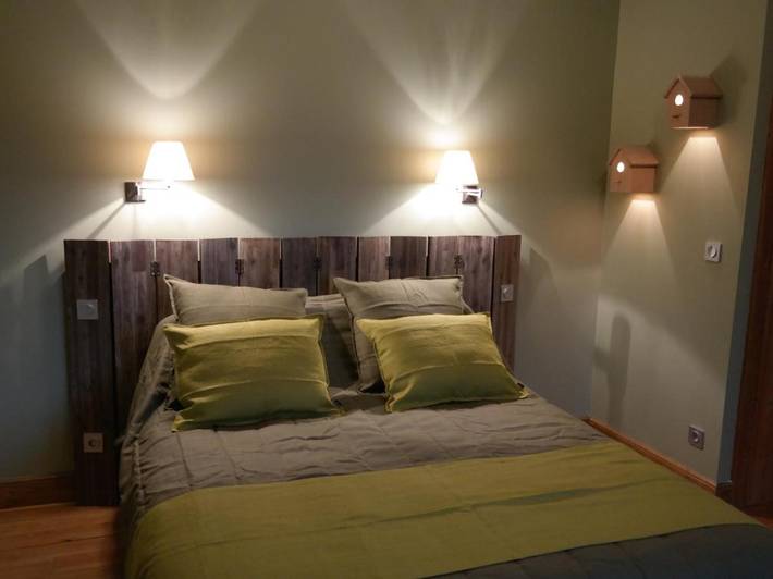Location de vacances pour 2 personnes, avec Terrasse ainsi que Jardin et Vue dans Cascades du Hérisson - 3
