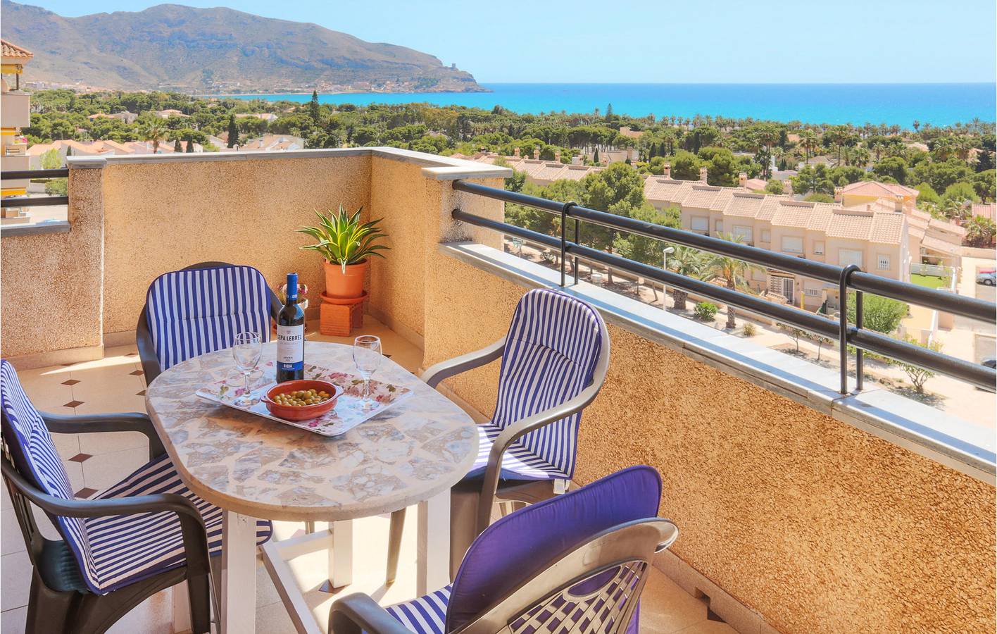 Appartement de vacances entier, Appartement avec vue sur la mer, avec piscine et WiFi in El Pinar de San Gines, Carthagène