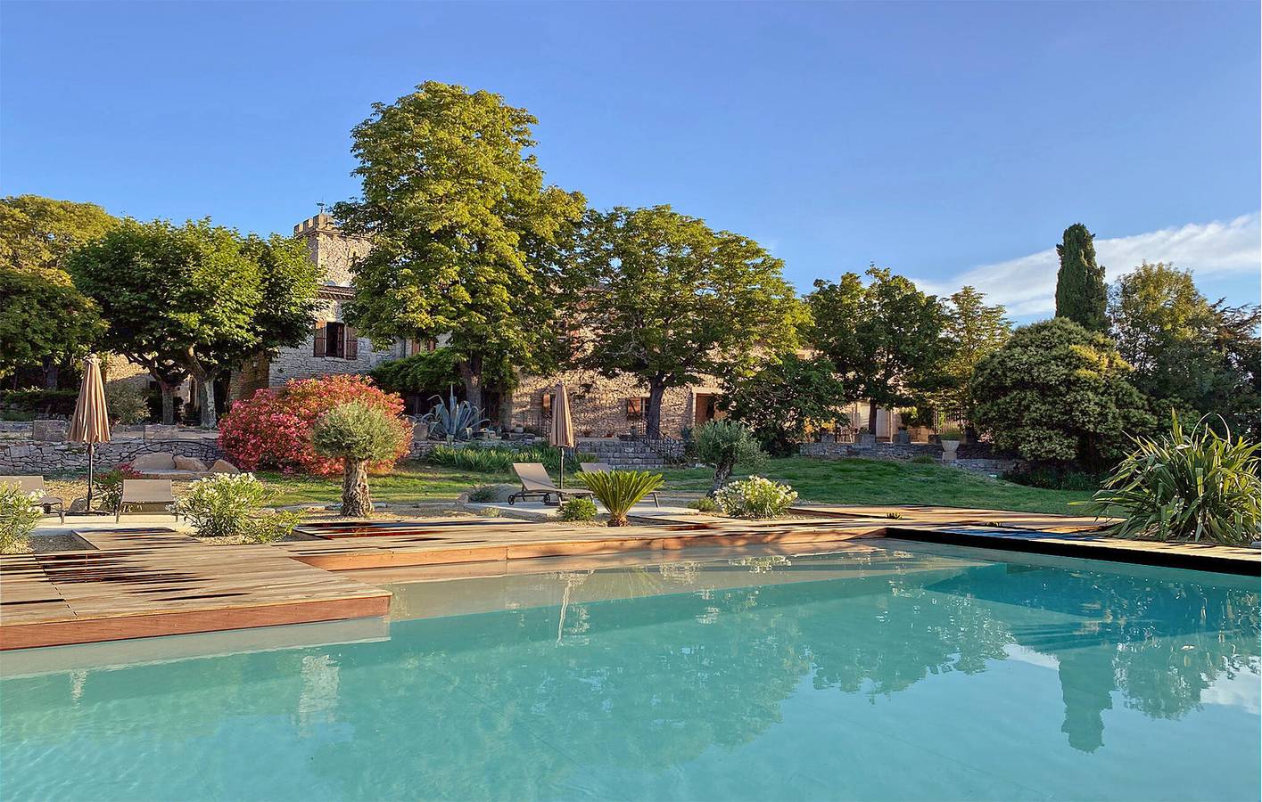 Gemütliches 105qm Apartment mit Pool, Aussicht und Parkplatz, 2km von Gailhan in Carnas, Mittelmeerküste (Frankreich)
