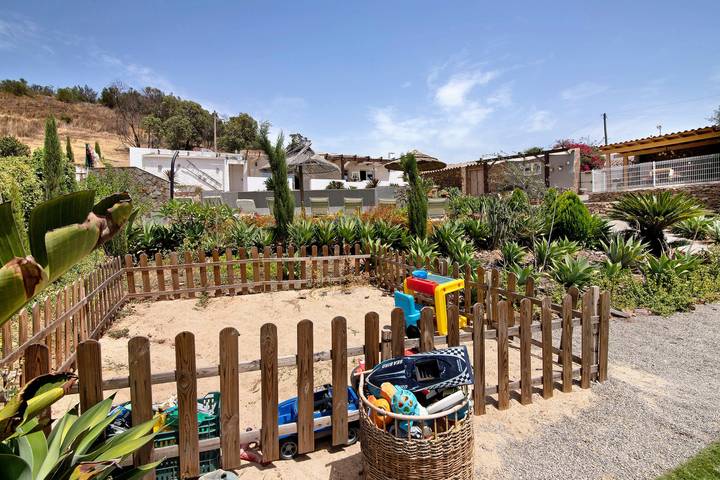 Holiday Home 'Silêncio' with Mountain View, Wi-Fi and Air Conditioning in Tavira (Santa Maria), Tavira (Santa Maria e Santiago)