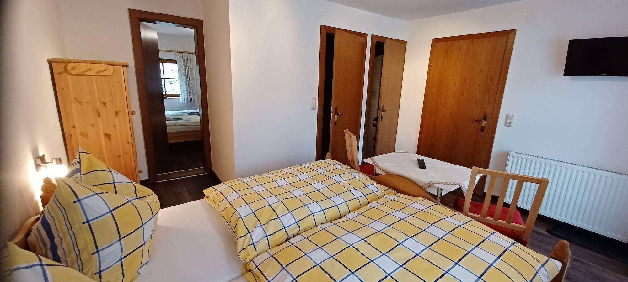 Geheel vakantieappartement, Familiekamer, douche, Wc, balkon in Rauris, Ski Amadé