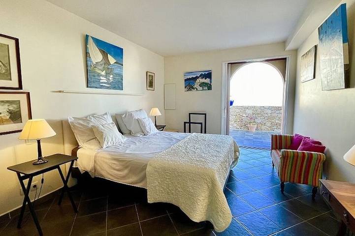 Villa moderne inspirée des bergeries corse avec vue sur mer in Calvi, Région de Calvi