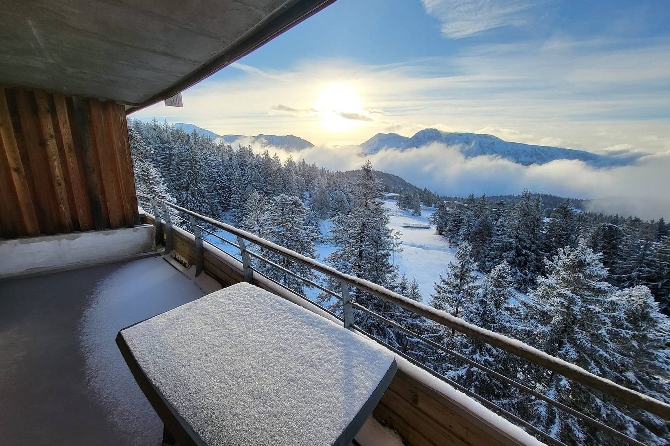 Ganze Wohnung, Ferienwohnung für 6 Personen mit Terrasse in Chamrousse, Nationalpark Écrins