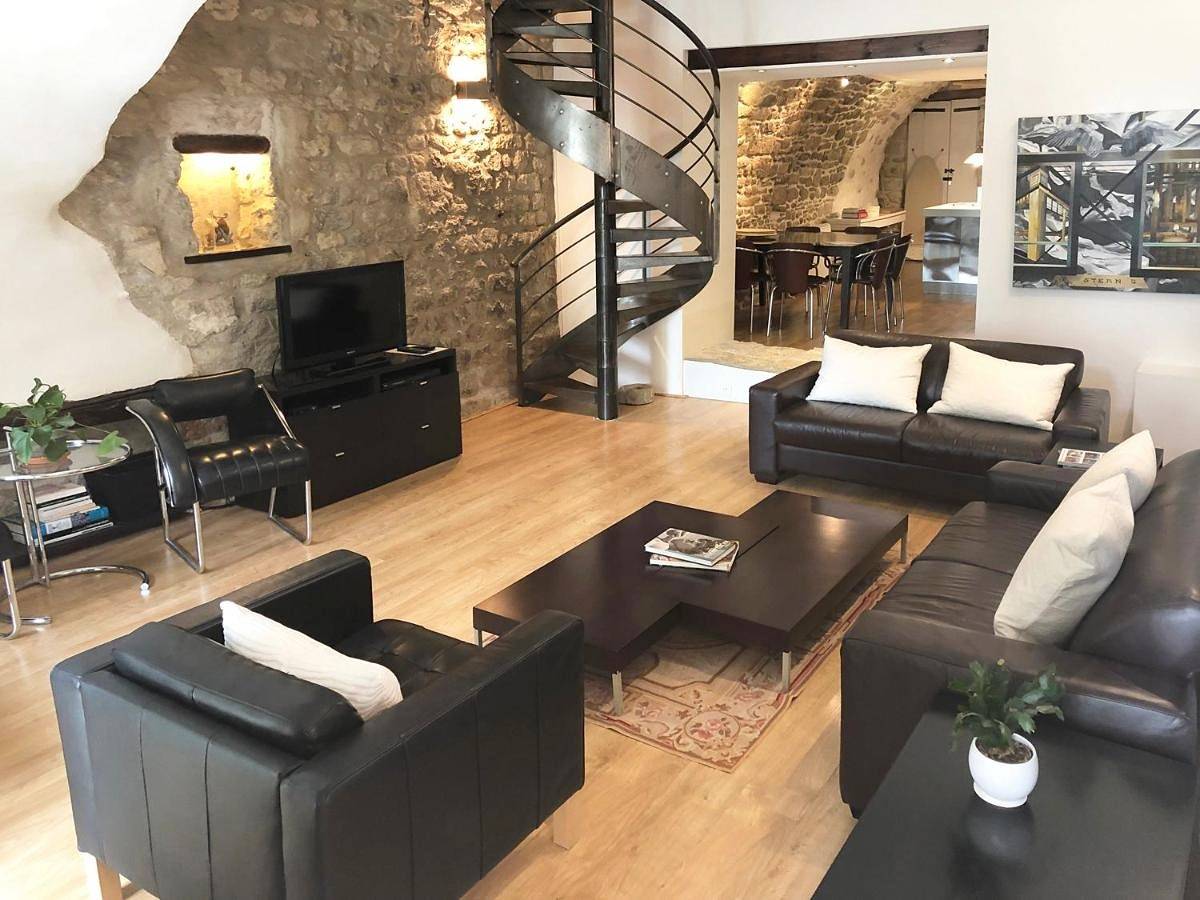 Villa Authentique et Architecturale - Centre Ville in Forcalquier, Parc naturel régional du Luberon