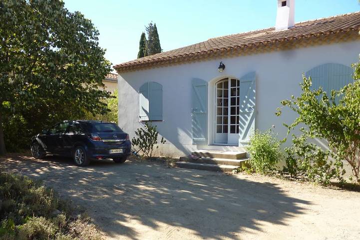 Location de vacances pour 9 personnes, avec jardin à Nissan-lez-Enserune