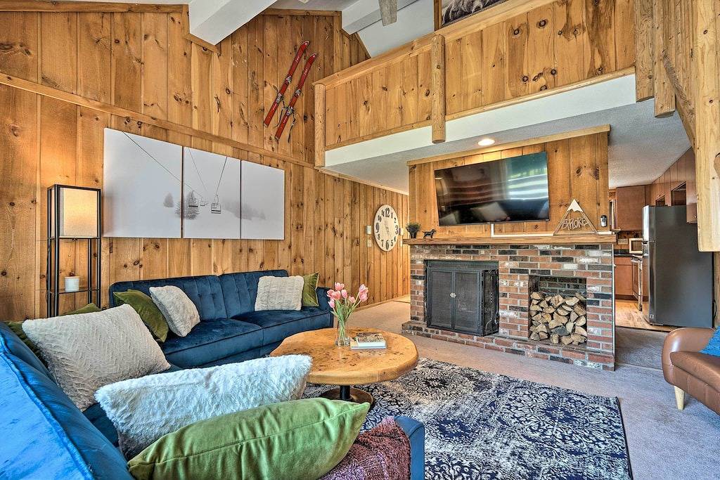 Relaxing Mountain Refuge: 4 Miles to Mt Snow! in West Dover, Mount Snow