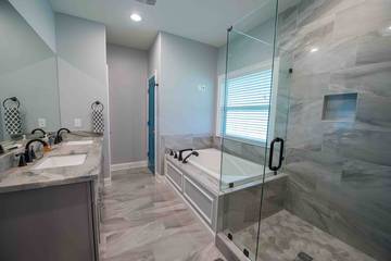 Vacation Home for 8 Guests in New Orleans, Lake Pontchartrain, Picture 3