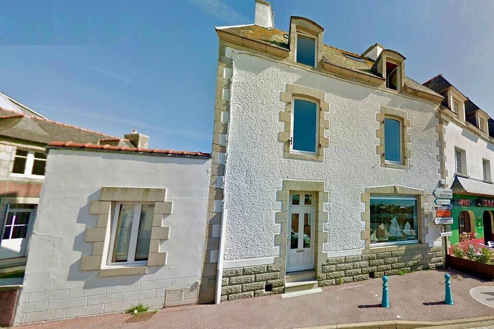 Holiday home near harbor & beach\n\n in Treffiagat, Region de Quimper