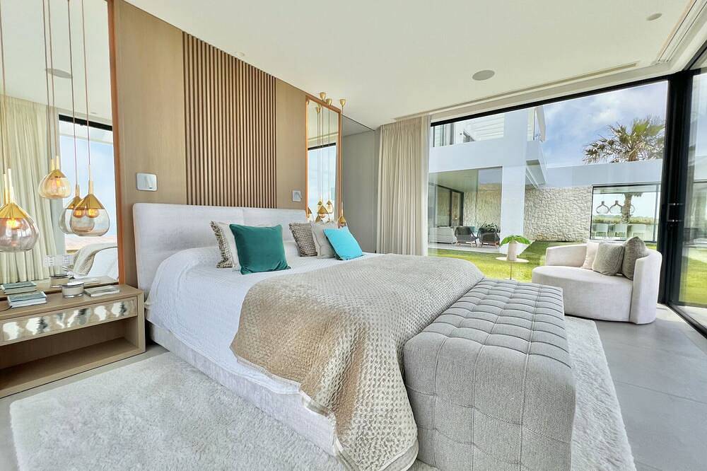 Atemberaubende Und Luxuriöse Villa In Playa De Los Alemanes | 6-8 Pax in Playa de los Alemanes, Tarifa