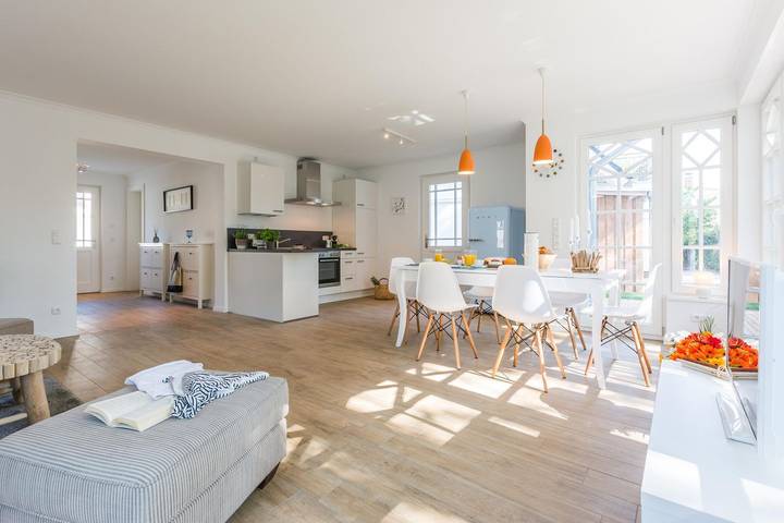 Ferienhaus für 7 Personen, mit Balkon und Terrasse sowie Garten und Sauna in Born a. Darß