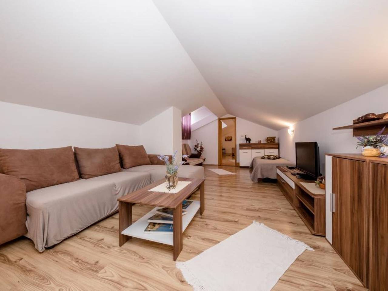 Ganze Wohnung, Apartments Scerbe Gordana & Miljenko Rab - One Bedroom Apartment with Terrace (3) in Banjol, Rab