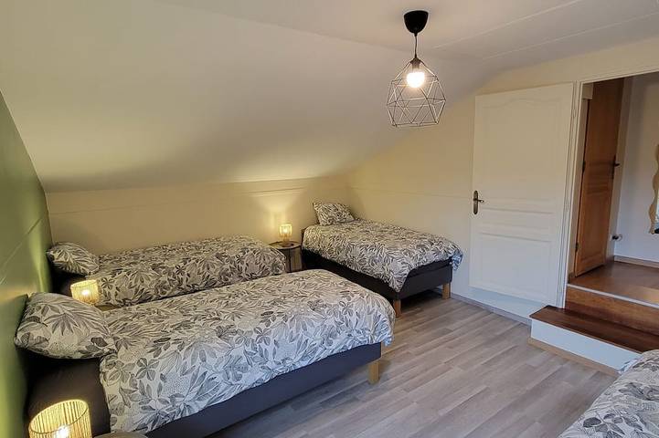 Large vacation rental for 10 people with a sauna, garden, and fireplace in Anor, Avesnes-sur-Helpe