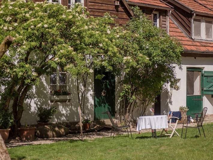 Ferienhaus für 3 Personen, mit Terrasse und Garten in Altenbeken