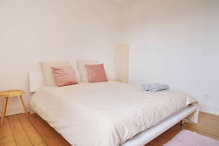 Appartement entier, Sunny 2 bedrooms Apartment 5min to Basel & Euroairport – Free Parking ( F-D-Ch) in Saint-Louis, Région de Mulhouse