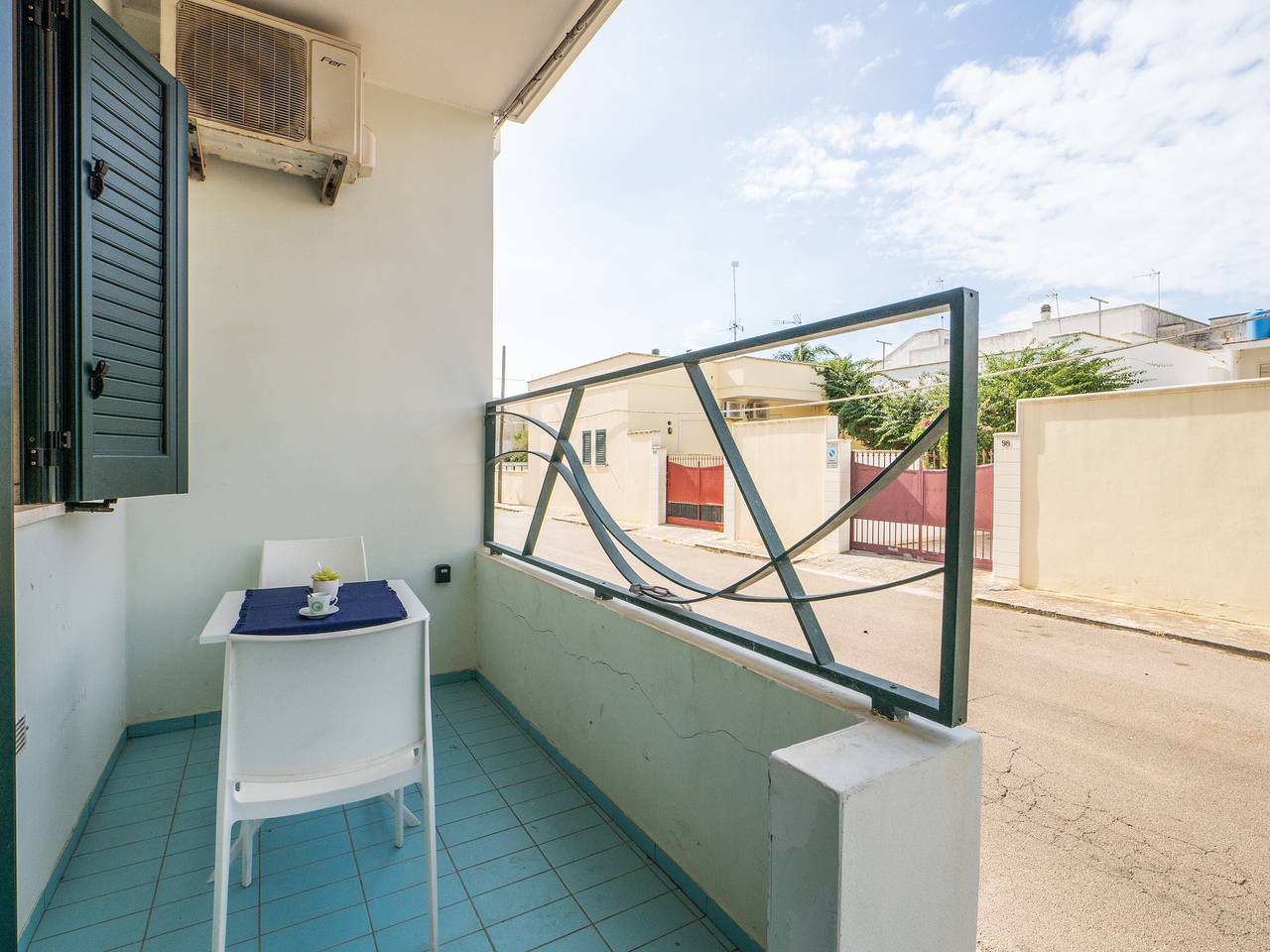 Appartamento intero, Appartamento 'Monolocale Petraroli Esterno' con Giardino in Comune, Balcone e Aria Condizionata in Porto Cesareo, Golfo di Taranto