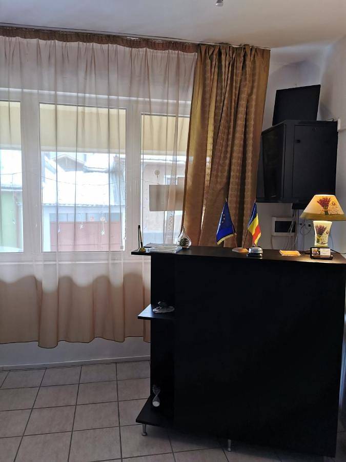 Maison d’hôte pour 2 personnes, avec vue ainsi que jardin et terrasse, animaux acceptés à Brașov - 3