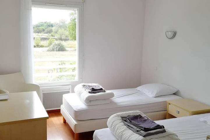 Location de vacances pour 6 personnes, avec jardin et jacuzzi ainsi que terrasse et piscine dans Plage naturiste (Olonne-sur-Mer) - 3
