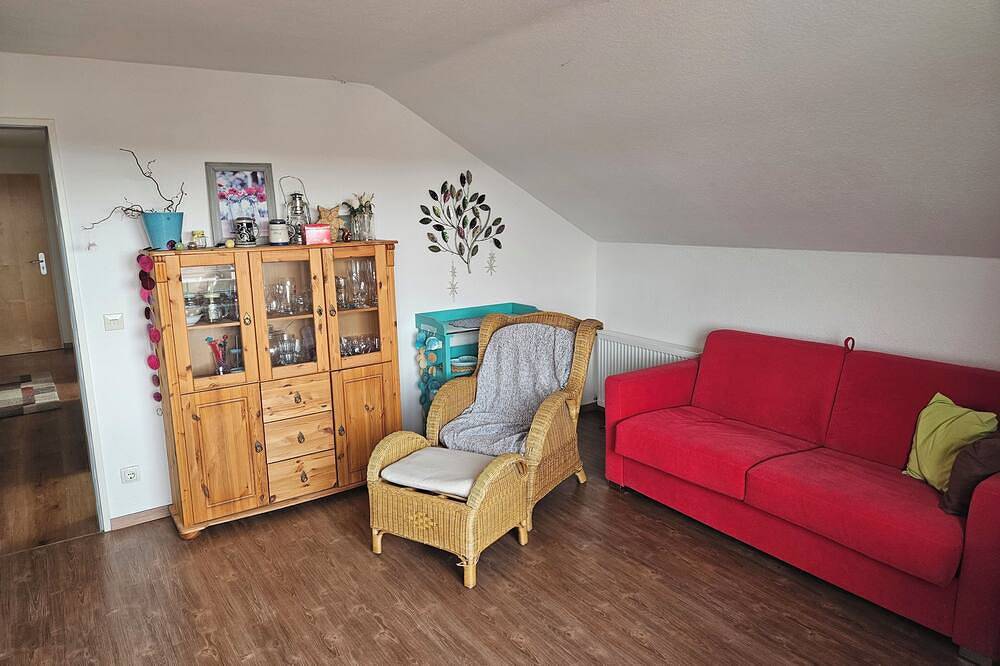 Ganze Wohnung, Dachgeschosswohnung mit Alpenblick, 2min bis zum Bus in Baindt, Region Bodensee-Oberschwaben