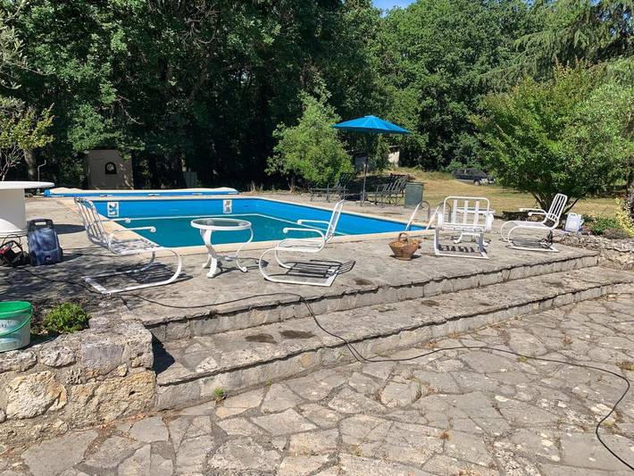 Location de vacances pour 6 personnes, avec piscine ainsi que vue et jardin à Loubès-Bernac - 4