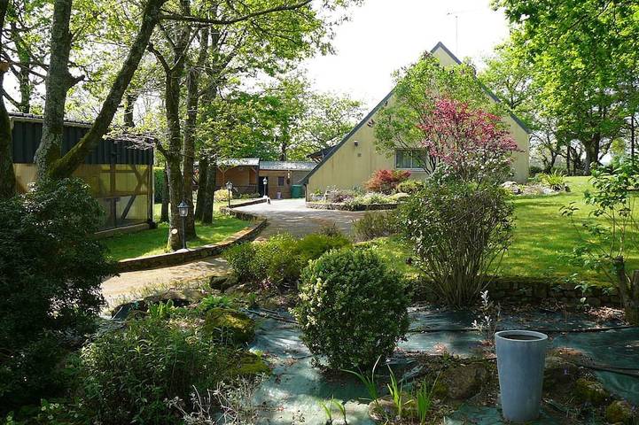 Location de vacances pour 5 personnes, avec Terrasse et Jardin à Plogonnec
