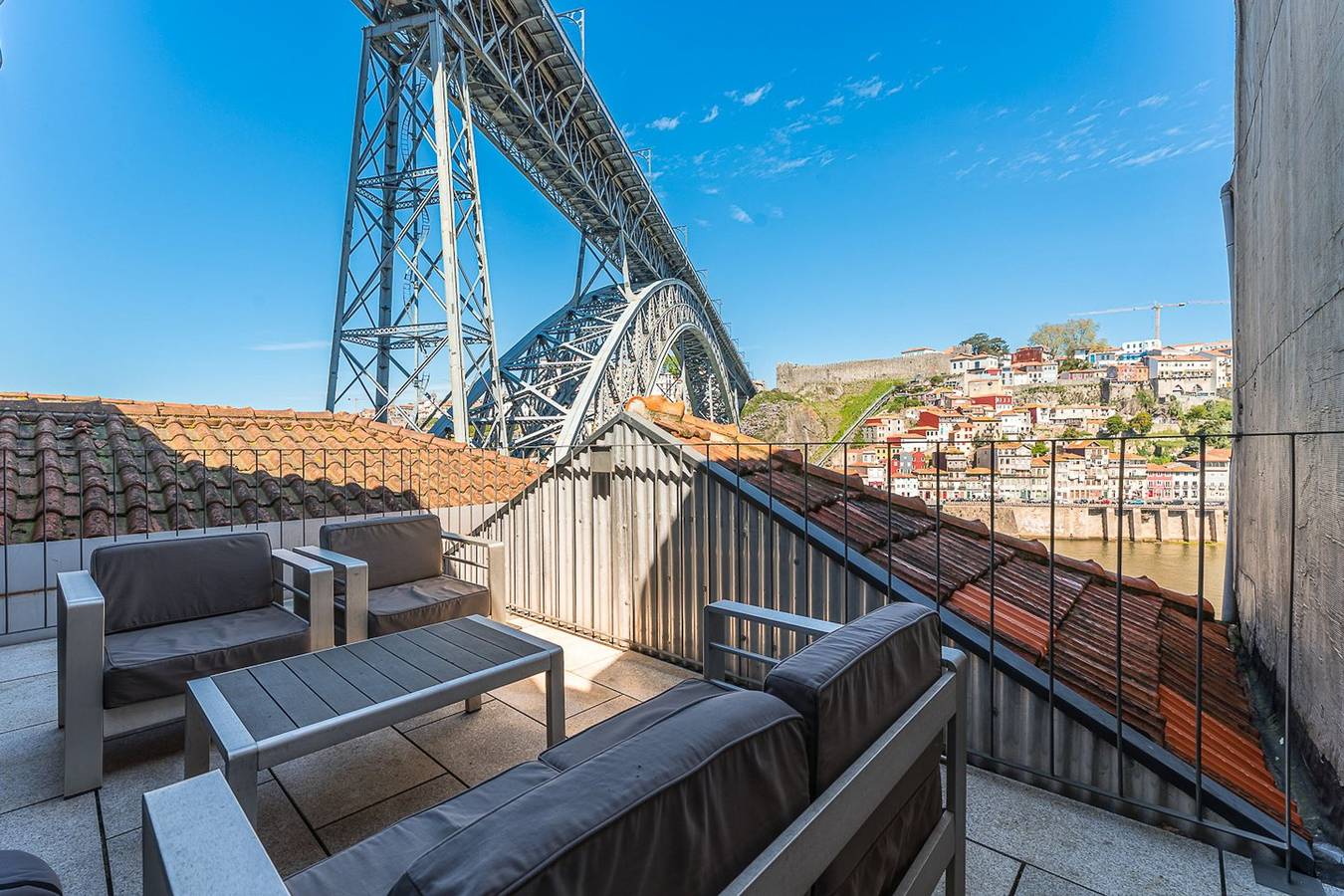 Entire apartment, Douro Nest - 3 in Vila Nova de Gaia in Santa Marinha e São Pedro da Afurada, Porto District