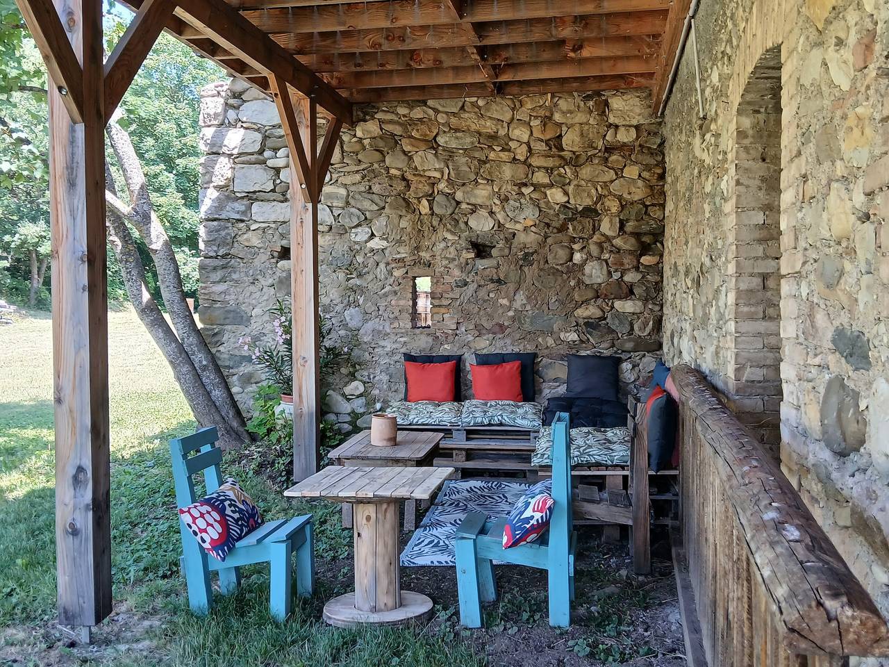 Maison de vacances « Les Gîtes Du Saro» Vue montagne, grand jardin, rivière, Wi-Fi  in Chabestan, Région de Gap