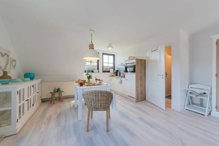 Ferienwohnung für 2 Personen, mit Balkon und Sauna in Zingst - 2