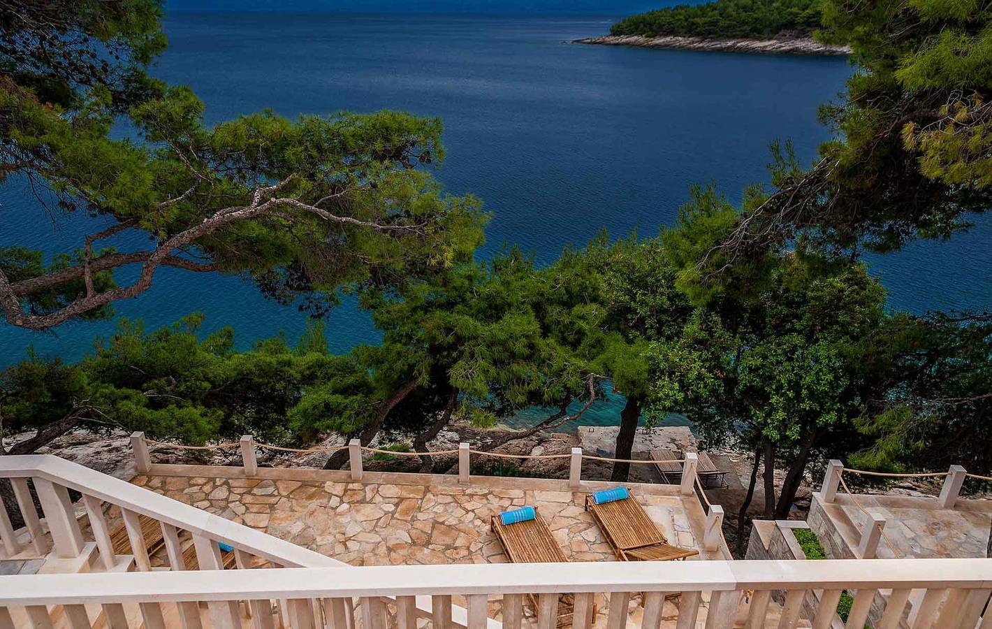 Villa für 8 Personen mit Balkon in Selca, Povlija, Selca und Sumartin