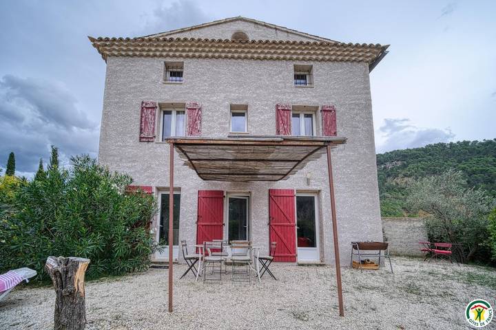 Gîte für 6 Personen, mit Pool und Garten