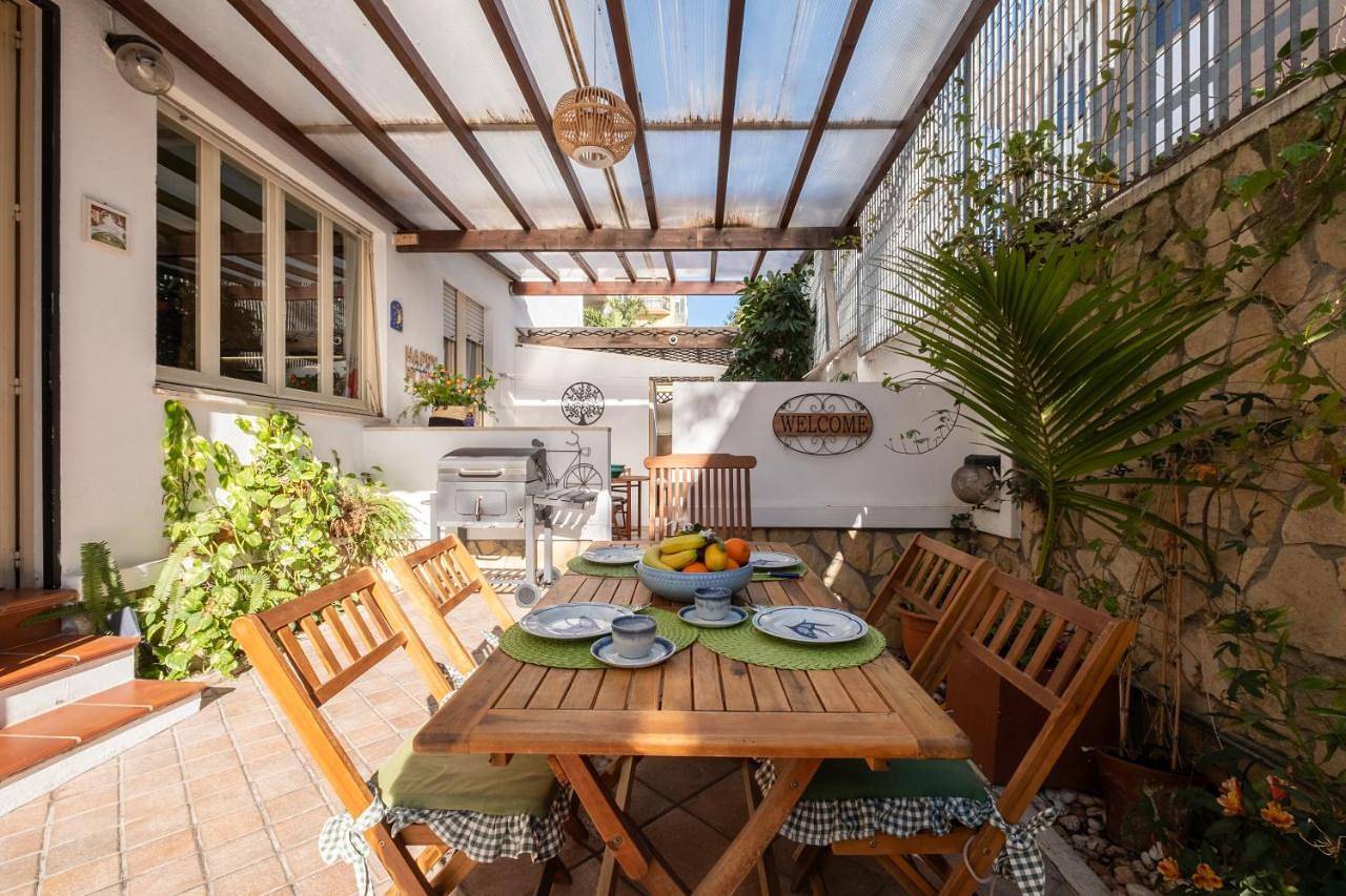 Elegante Villa Lu' centro Città a 10 minuti dal mare in Sant'Alenixedda, Cagliari