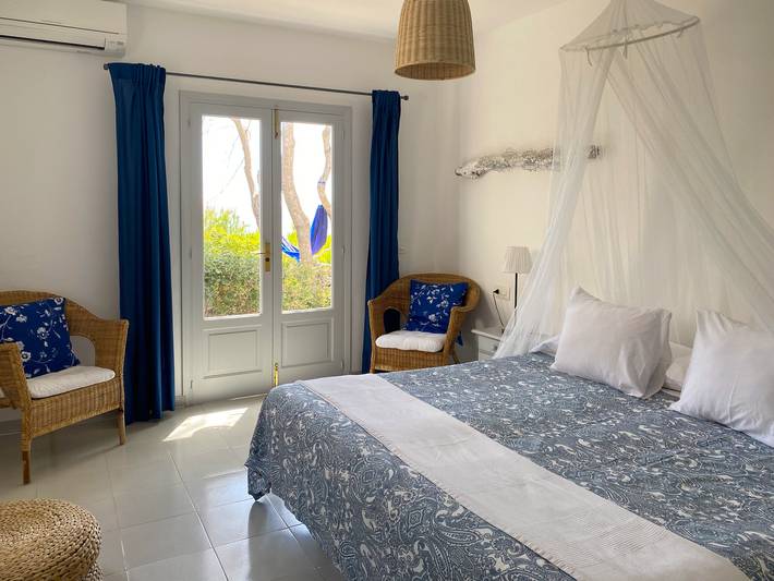 Bungalow for 4 people with terrace in Platja de Migjorn, Formentera