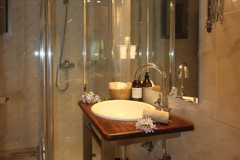 Rustikales Haus in Finca von 55000 m2 mit Gärten und Pool. 10 Minuten von Palma entfernt in Ses Rotgetes de Canet, Esporles