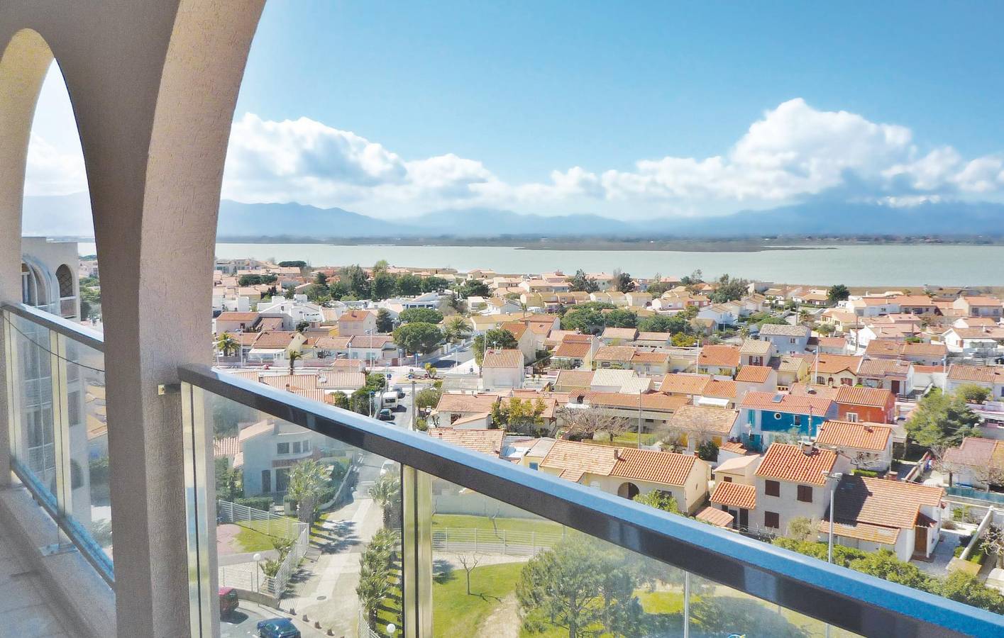 Ganze Ferienwohnung, Appartement am Strand mit Parkplatz und Wasserpark - nur 200 m entfernt! in Canet-en-Roussillon, Côte d'Améthyste
