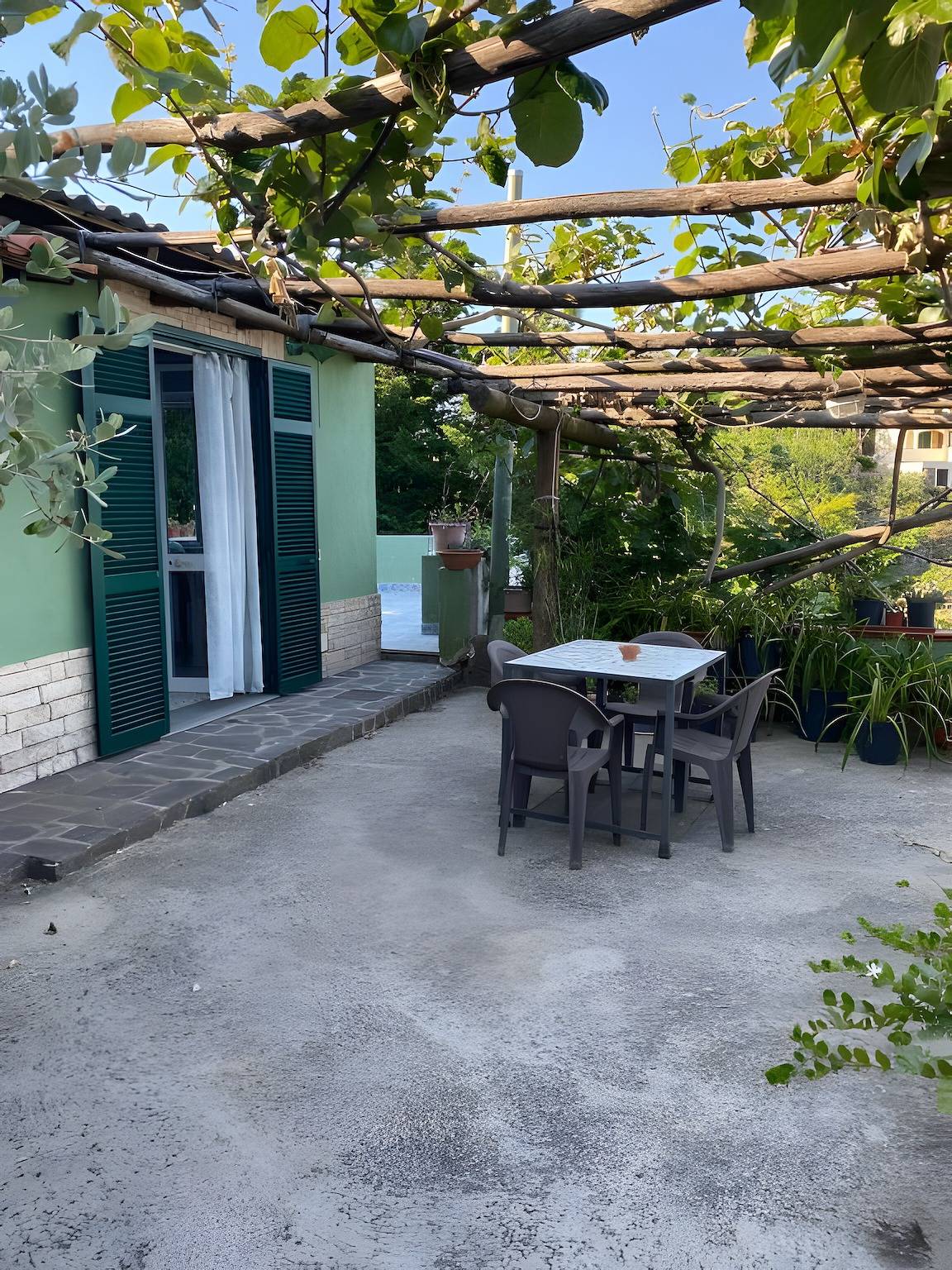 Entire apartment, Apartment 'Bilocale Con Vista Mare' with Sea View, Private Terrace and Wi-Fi in Barano d'Ischia, Ischia