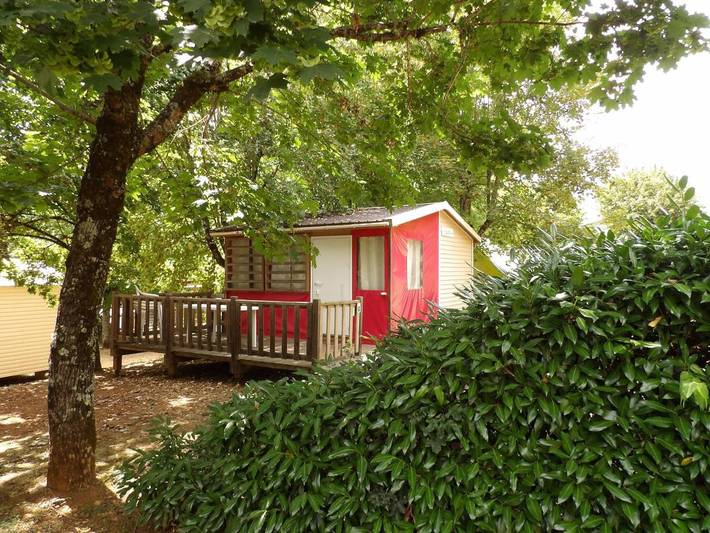 Location de vacances pour 4 personnes, avec Terrasse et Jardin ainsi que Bassin pour enfant et Piscine à Limeuil