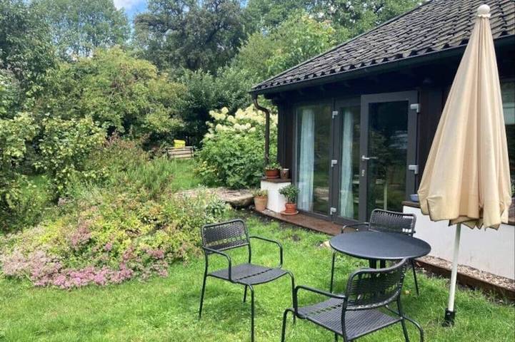 Ferienwohnung für 4 Personen, mit Terrasse und Garten in Reichshof