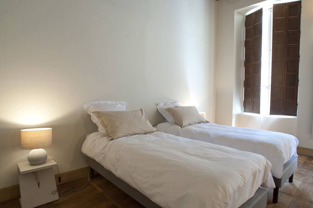 Appartement entier, Appartement  luxueux au centre historique de Beaune (Climatisation complète) in Beaune, Région de Beaune