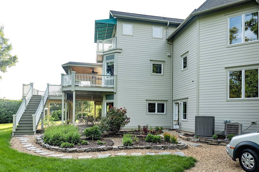 Private apt. in large home with Gorgeous Mountain Views! in Blue Ridge Parkway, Asheville