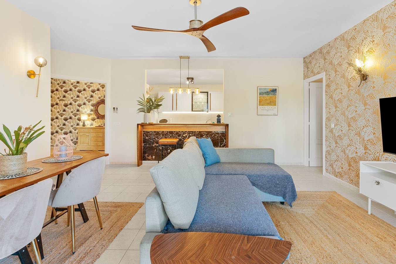 Apartamento inteiro, Apartamento 'Higueron Boutique Boho' com Vista Montanha, Wi-Fi e Ar Condicionado in La Capellania, Fuengirola