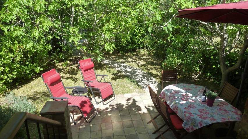 Location de vacances pour 3 personnes, avec jardin et piscine à Saint-Julien-de-Cassagnas - 2