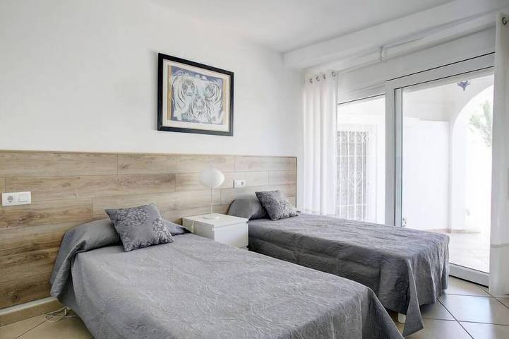 Bungalow für 4 Personen, mit Garten und Pool in Dénia - 2