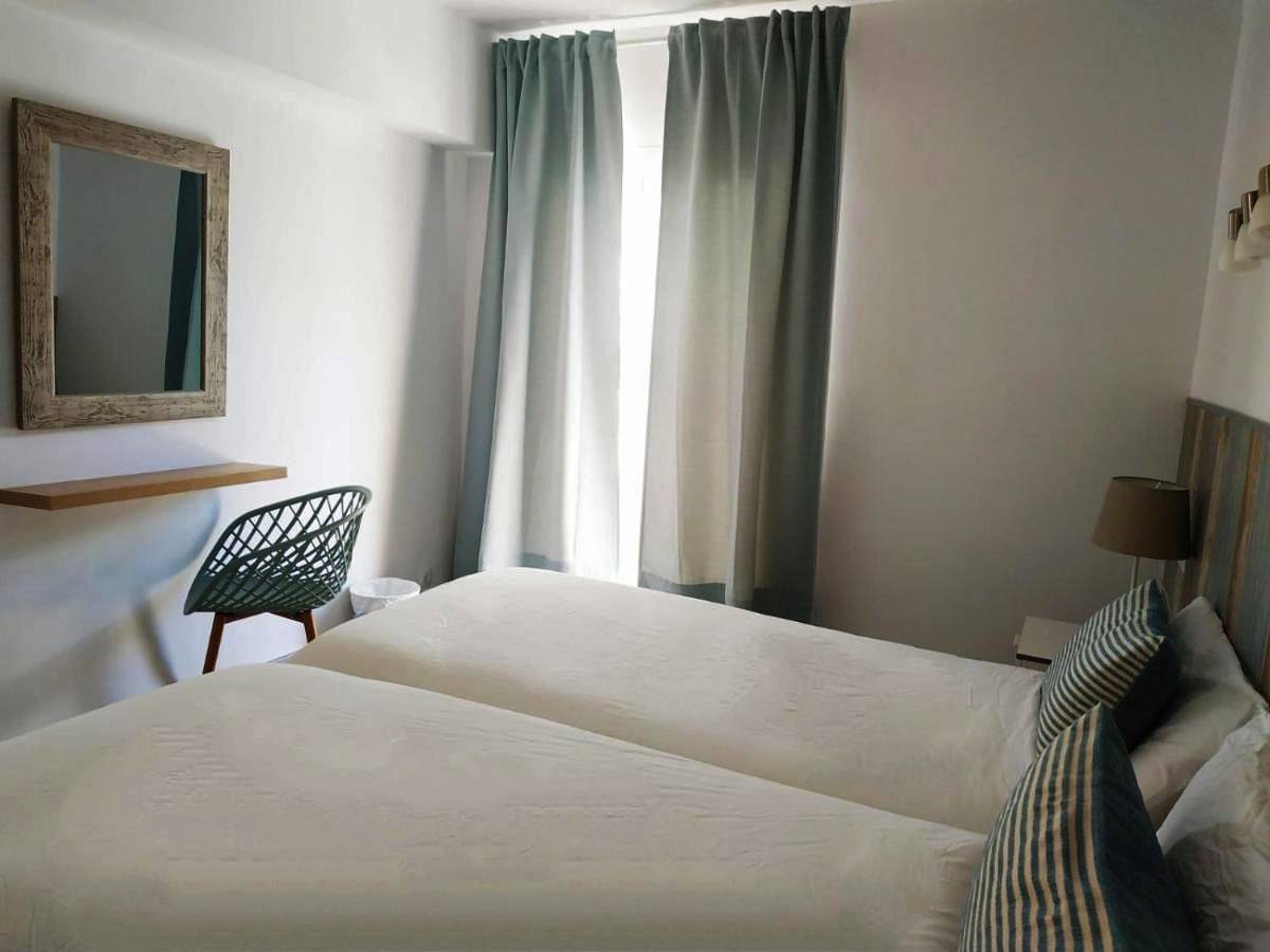 Appartement entier, Apartamentos Las Palmeras in Platja de Porto Novo o d'es Carregador (Calvià), Calvià