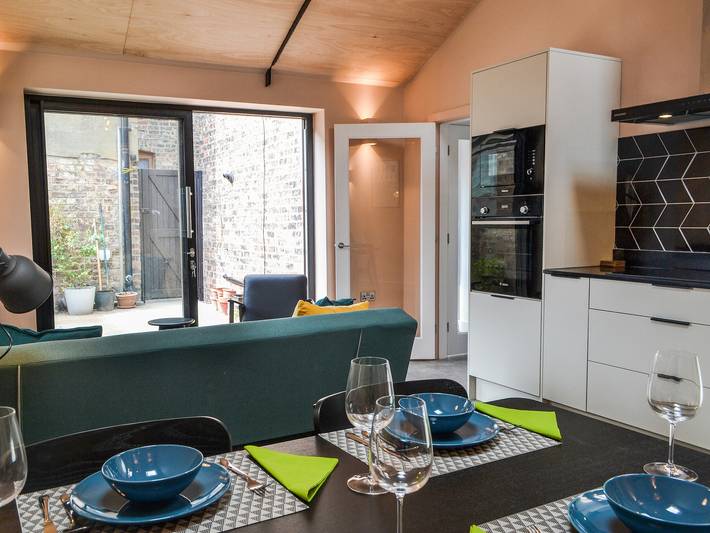Cottage für 4 Personen, mit Garten in 
