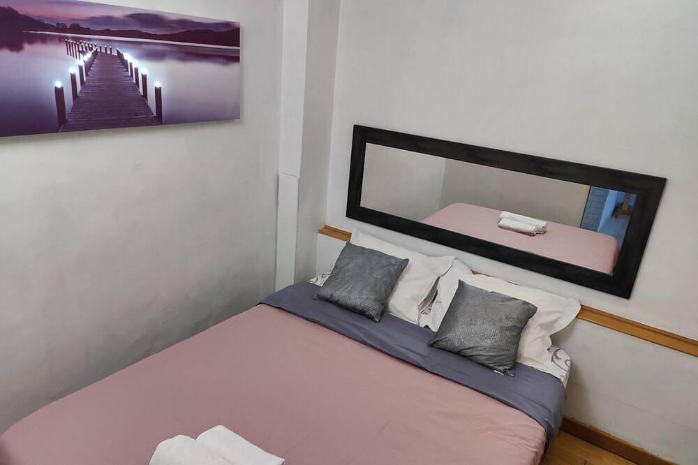 Entire apartment, Escape Paris-Disney in Noisy-le-Grand, Seine-Saint-Denis