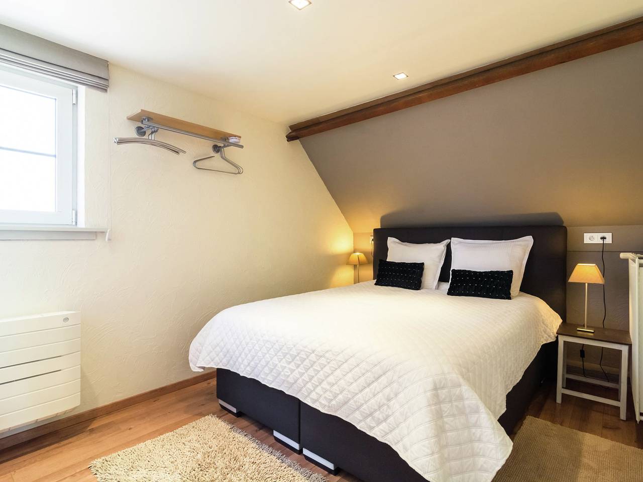 Entire apartment, Apartment in Maldegem with Scenic Terrace in Maldegem, East Flanders