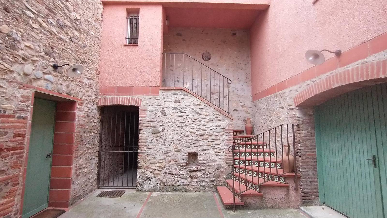 Le Moulin d'En Burgat in Millas, Côte méditerranéenne (France)