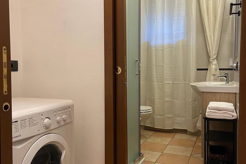 Entire apartment, Maison Iris in Legnano, Milan Province