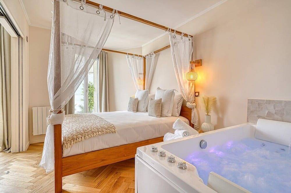 Apartamento entero, The Place To Be Paris Def-Apartamento-Balcón-Baño privado in Courbevoie, Altos del Sena