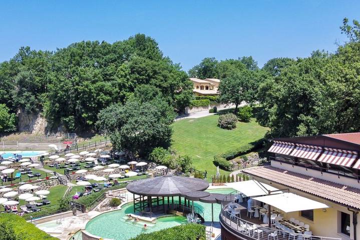 Villa per 6 persone, con balcone e giardino nonché piscina in Maremma